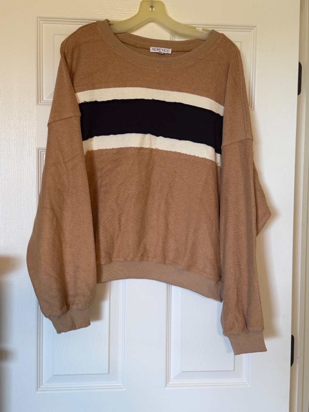 Aemi & Co stripe relaxed fit sweater size medium navy white tan ladies women top